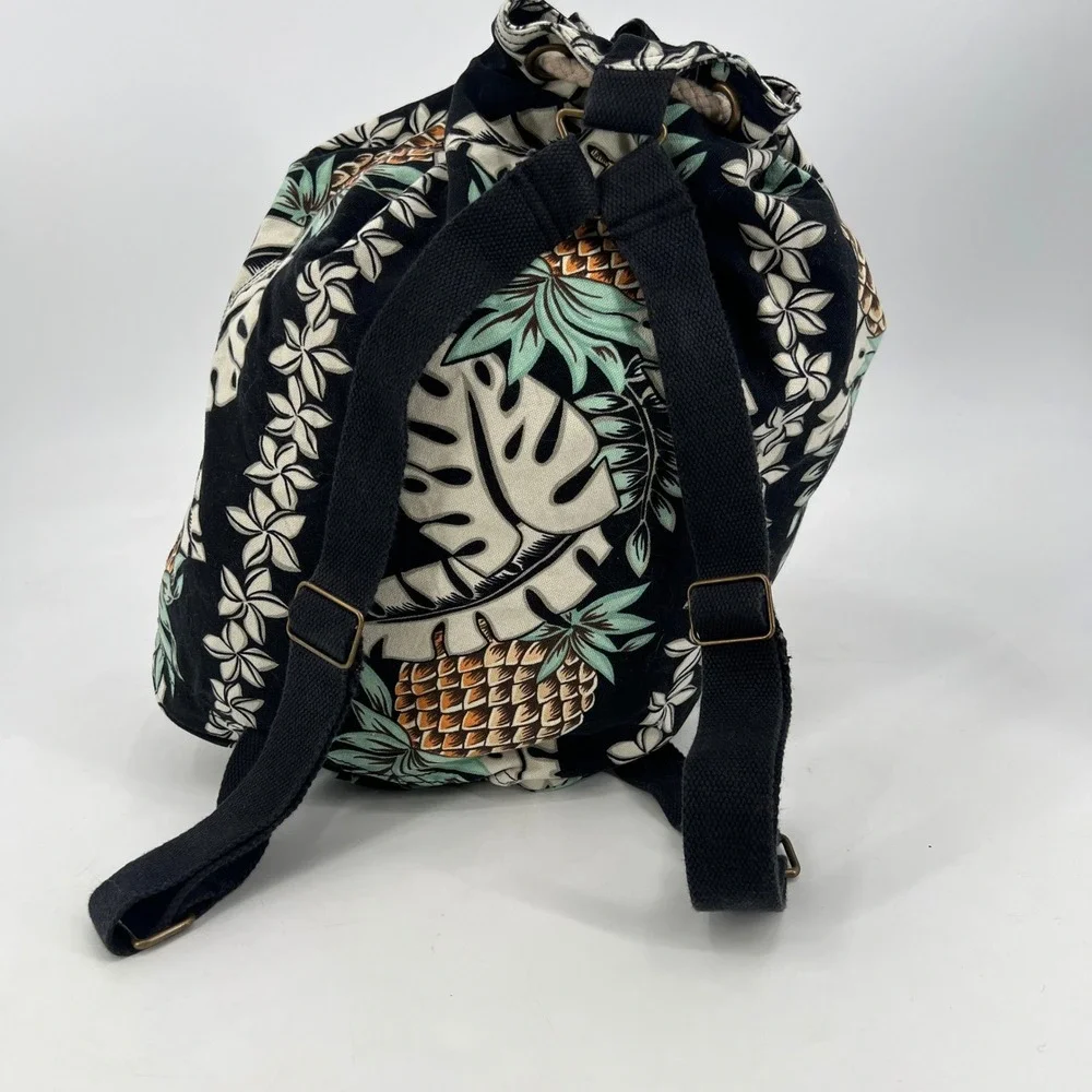 Tommy Bahama‎ Drawstring Backpack Pineapple Hawaii Hawaiian Tropical Black